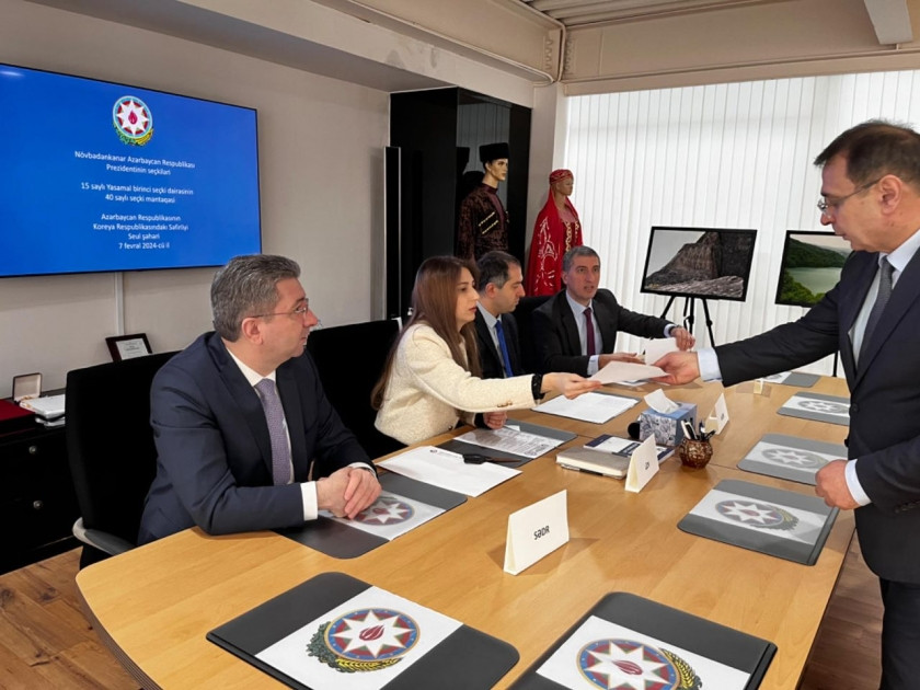 Koreya Respublikasındakı səfirliyimizdə Azərbaycan prezidenti seçkiləri ilə əlaqədar səsverməyə start verilib<font color=red> - FOTOLAR</font>