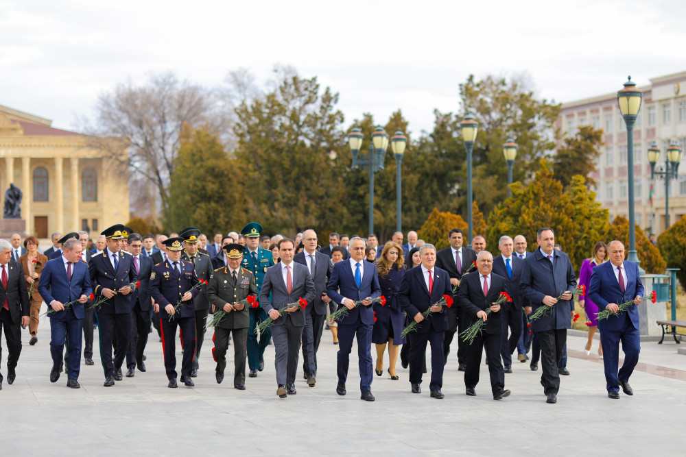 Naxçıvan Muxtar Respublikasının yaranmasının 100 illiyi ilə bağlı tədbir keçirilib<font color='red'> - YENİLƏNİB</font><font color=red> - FOTOLAR</font>