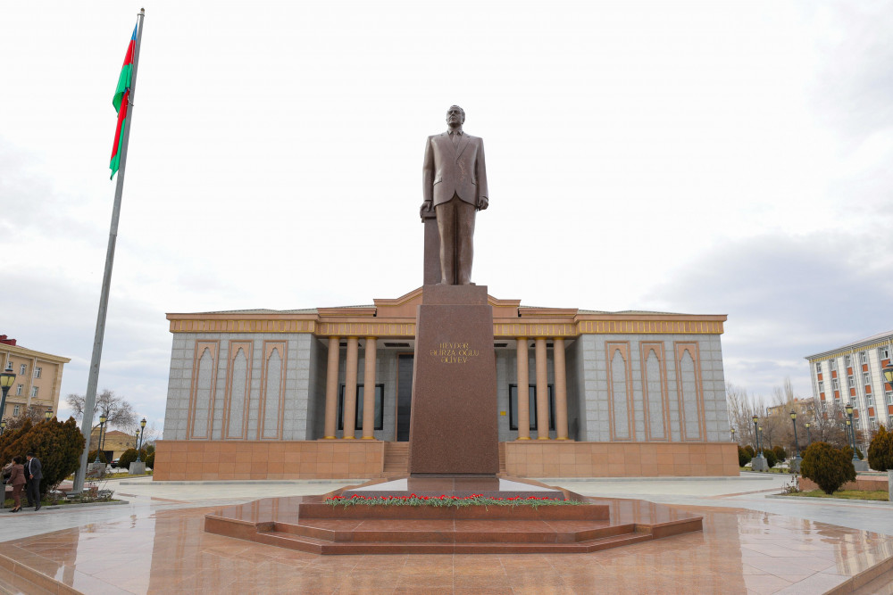 Naxçıvan Muxtar Respublikasının yaranmasının 100 illiyi ilə bağlı tədbir keçirilib<font color='red'> - YENİLƏNİB</font><font color=red> - FOTOLAR</font>