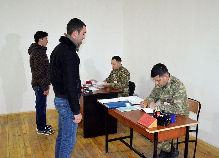 Hərbi vəzifəlilərin növbəti təlim toplanışı başlayıb<font color=red> - FOTOLAR</font>