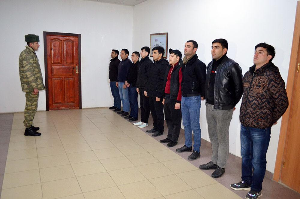 Hərbi vəzifəlilərin növbəti təlim toplanışı başlayıb<font color=red> - FOTOLAR</font>