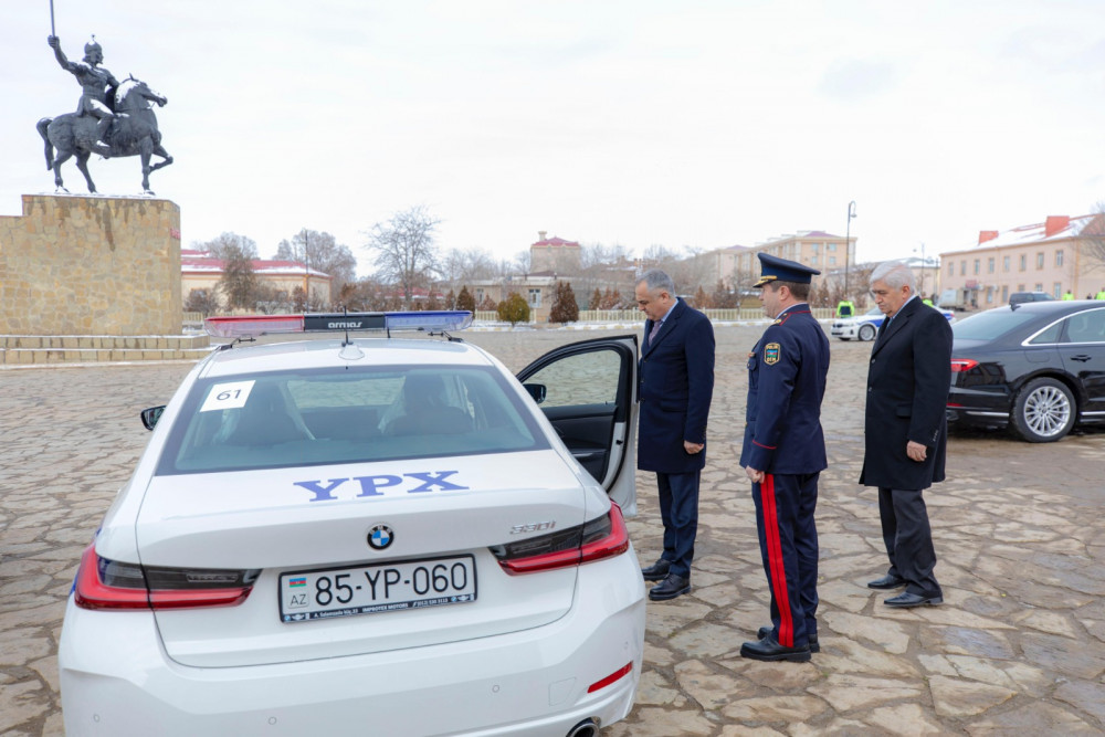 Polis orqanlarına yeni xidməti avtomobillər təqdim olunub,  Dəmir Yolu Nəqliyyatında Polis Şöbəsinin inzibati binası istifadəyə verilib<font color=red> - FOTOLAR</font>
