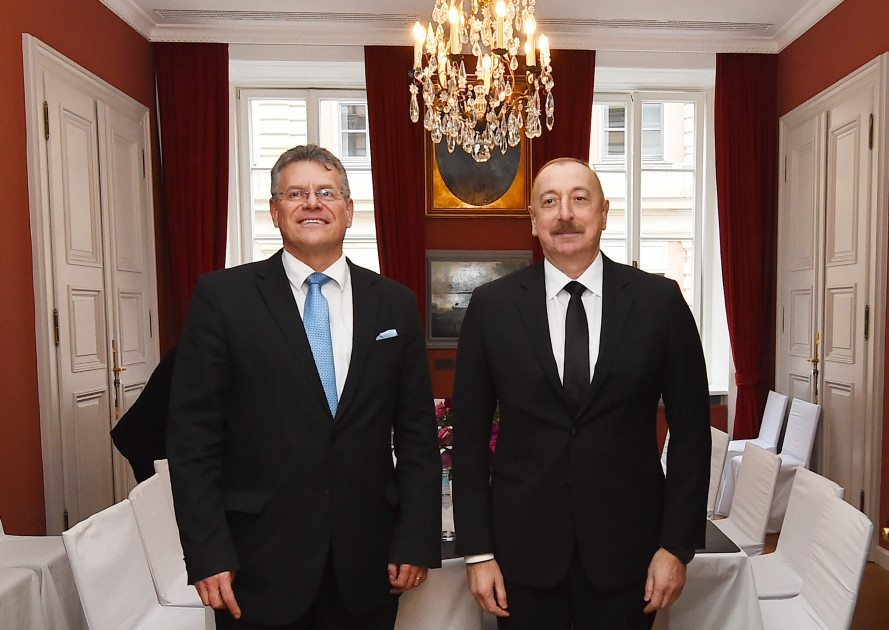 Münxendə Prezident İlham Əliyev ilə Avropa Komissiyasının İcraçı vitse-prezidentinin görüşü olub<font color=red> - FOTOLAR</font>