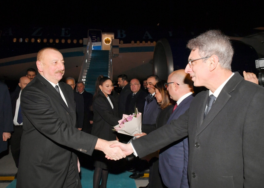 Azərbaycan Prezidenti İlham Əliyev Türkiyəyə rəsmi səfərə gedib<font color=red> - FOTOLAR</font>