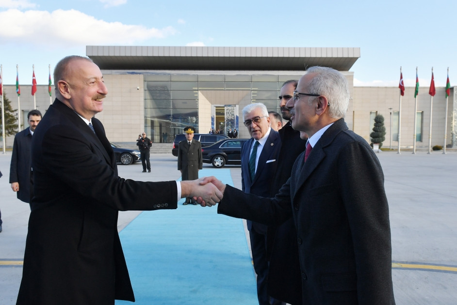 Prezident İlham Əliyevin Türkiyəyə rəsmi səfəri başa çatıb<font color=red> - FOTOLAR</font>