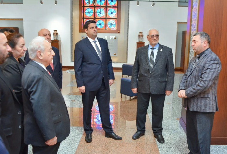NDU-da “Türk dünyasına açılan Şərq Qapısı: Naxçıvan 100” adlı konfrans keçirilib<font color='red'> - YENİLƏNİB</font><font color=red> - FOTOLAR</font>
