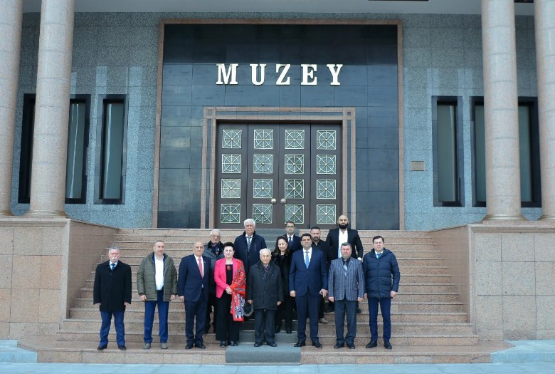 NDU-da “Türk dünyasına açılan Şərq Qapısı: Naxçıvan 100” adlı konfrans keçirilib<font color='red'> - YENİLƏNİB</font><font color=red> - FOTOLAR</font>