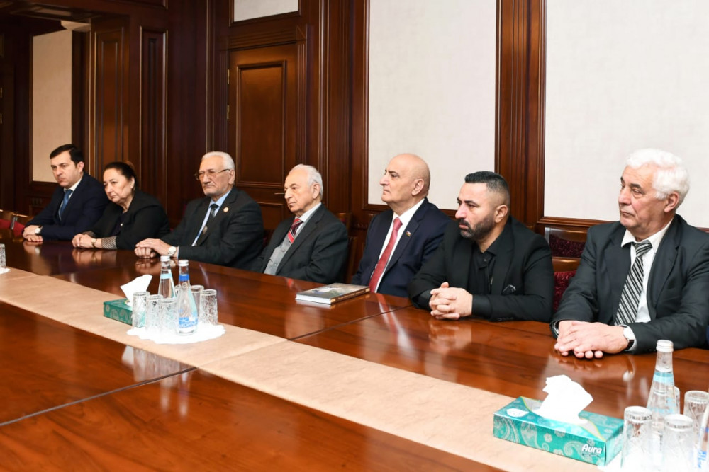 Səlahiyyətli nümayəndə Türk Ağsaqqalları  Birliyinin nümayəndə heyəti ilə görüşüb <font color=red> - FOTOLAR</font>