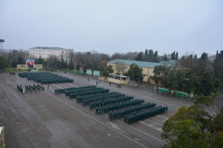 Gənc əsgərlərin andiçmə mərasimi keçirilib<font color=red> - FOTOLAR</font>