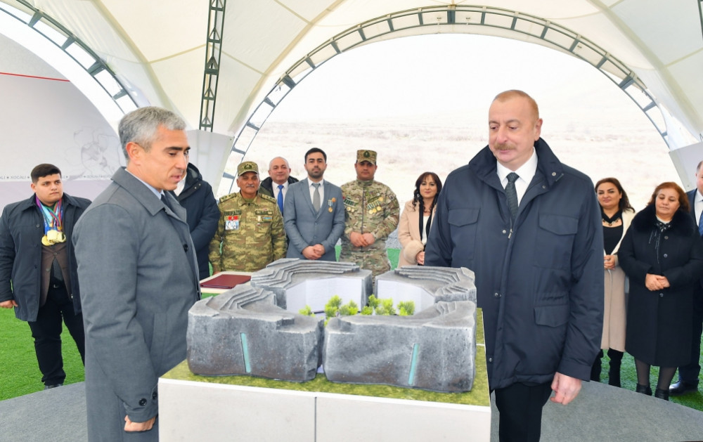 Prezident Xocalıda soyqırımı memorialının təməlini qoyub, Xankəndi şəhərində olub<font color='red'> - YENİLƏNİB 2</font><font color=red> - FOTOLAR</font>