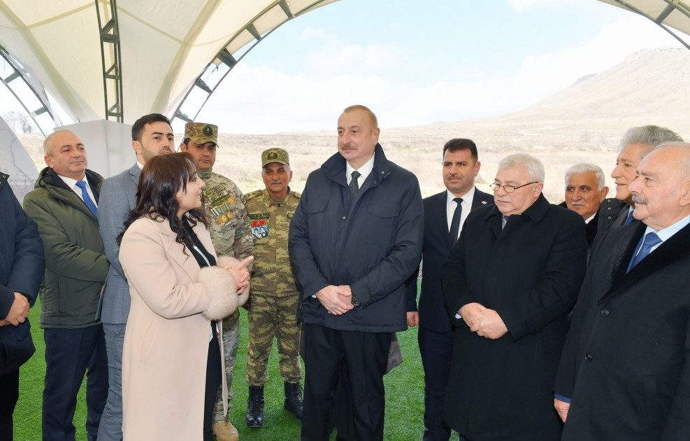 Prezident Xocalıda soyqırımı memorialının təməlini qoyub, Xankəndi şəhərində olub<font color='red'> - YENİLƏNİB 2</font><font color=red> - FOTOLAR</font>