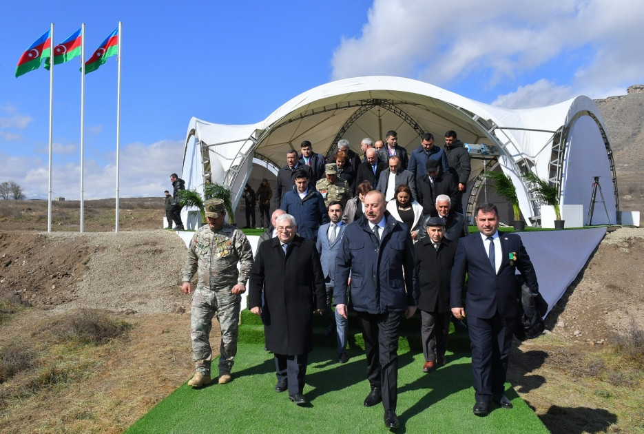 Prezident Xocalıda soyqırımı memorialının təməlini qoyub, Xankəndi şəhərində olub<font color='red'> - YENİLƏNİB 2</font><font color=red> - FOTOLAR</font>