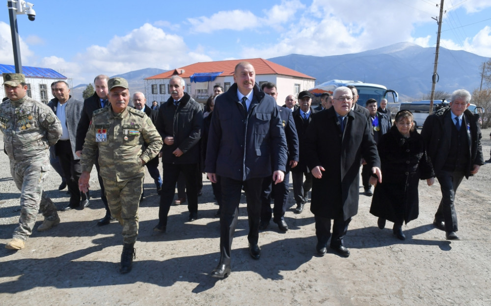 Prezident Xocalıda soyqırımı memorialının təməlini qoyub, Xankəndi şəhərində olub<font color='red'> - YENİLƏNİB 2</font><font color=red> - FOTOLAR</font>