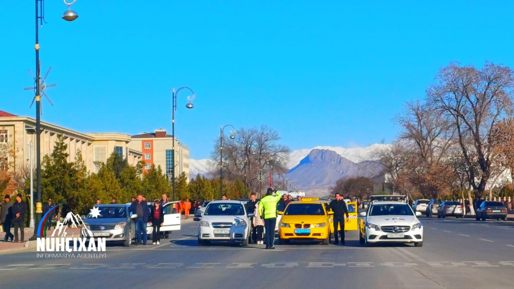 Naxçıvanda Xocalı qurbanlarının xatirəsi bir dəqiqəlik sükutla yad edilib<font color=red> - FOTOLAR</font>