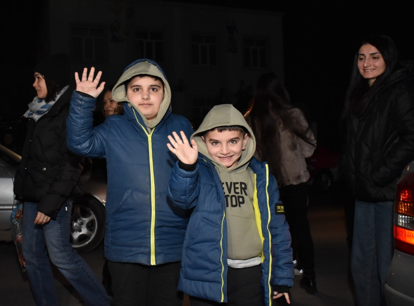 Laçın şəhərinə növbəti köç karvanı yola düşüb<font color=red> - FOTOLAR</font>