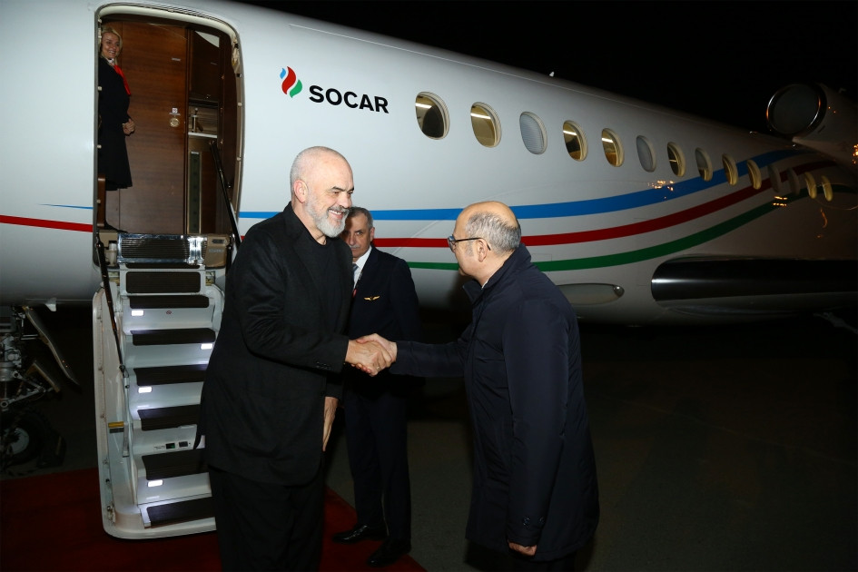 Albaniyanın Baş naziri Edi Rama Azərbaycana işgüzar səfərə gəlib<font color=red> - FOTOLAR</font>