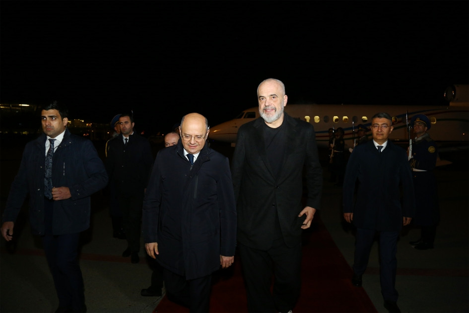 Albaniyanın Baş naziri Edi Rama Azərbaycana işgüzar səfərə gəlib<font color=red> - FOTOLAR</font>