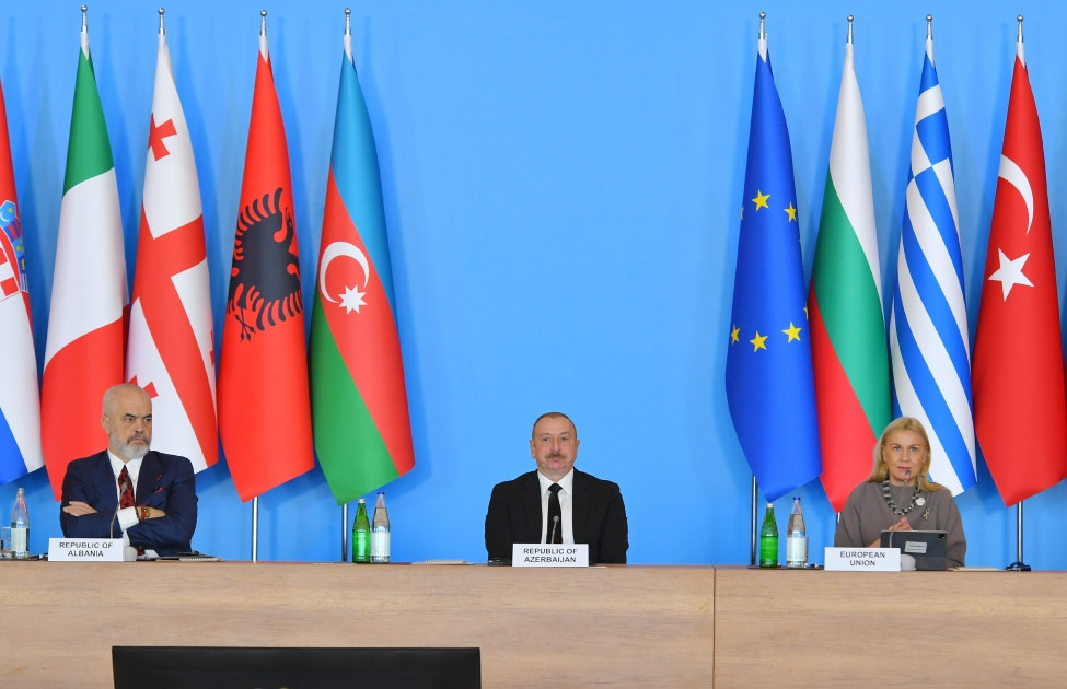 Bakıda Cənub Qaz Dəhlizi və yaşıl enerji üzrə iclaslar keçirilib, İlham Əliyev tədbirdə iştirak edibak edib<font color='red'> - YENİLƏNİB-4</font><font color=red> - FOTOLAR</font>
