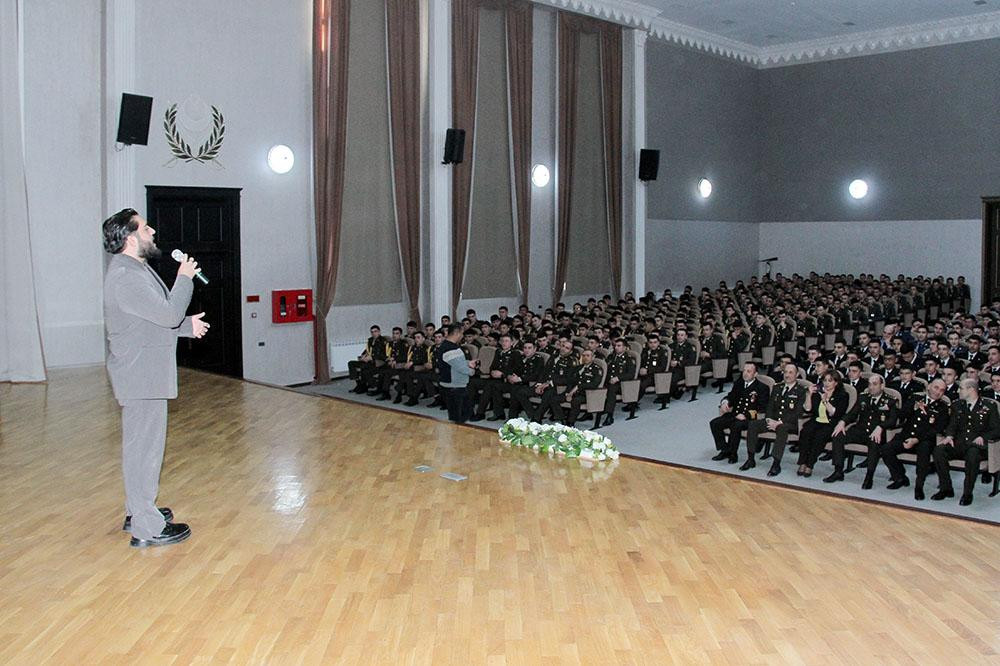 Hərbi institutun yaranmasının ildönümünə həsr olunan tədbir keçirilib<font color=red> - FOTOLAR</font>