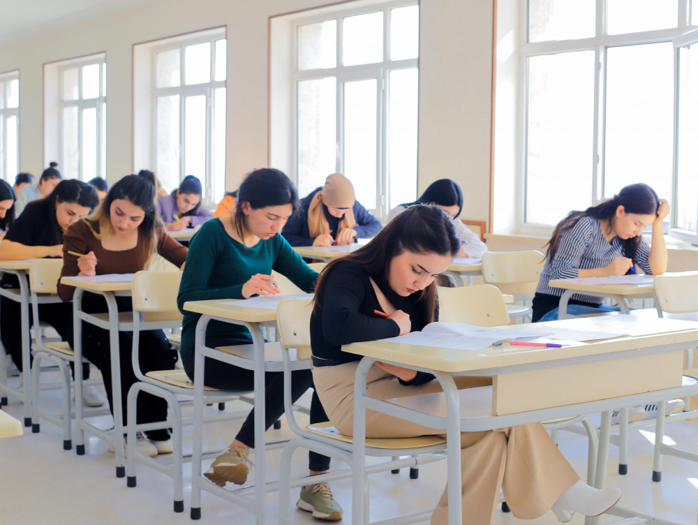 Naxçıvanda təhsil müəssisələrində vakant laborant vəzifələri üçün müsabiqə keçirilib<font color=red> - FOTOLAR</font>