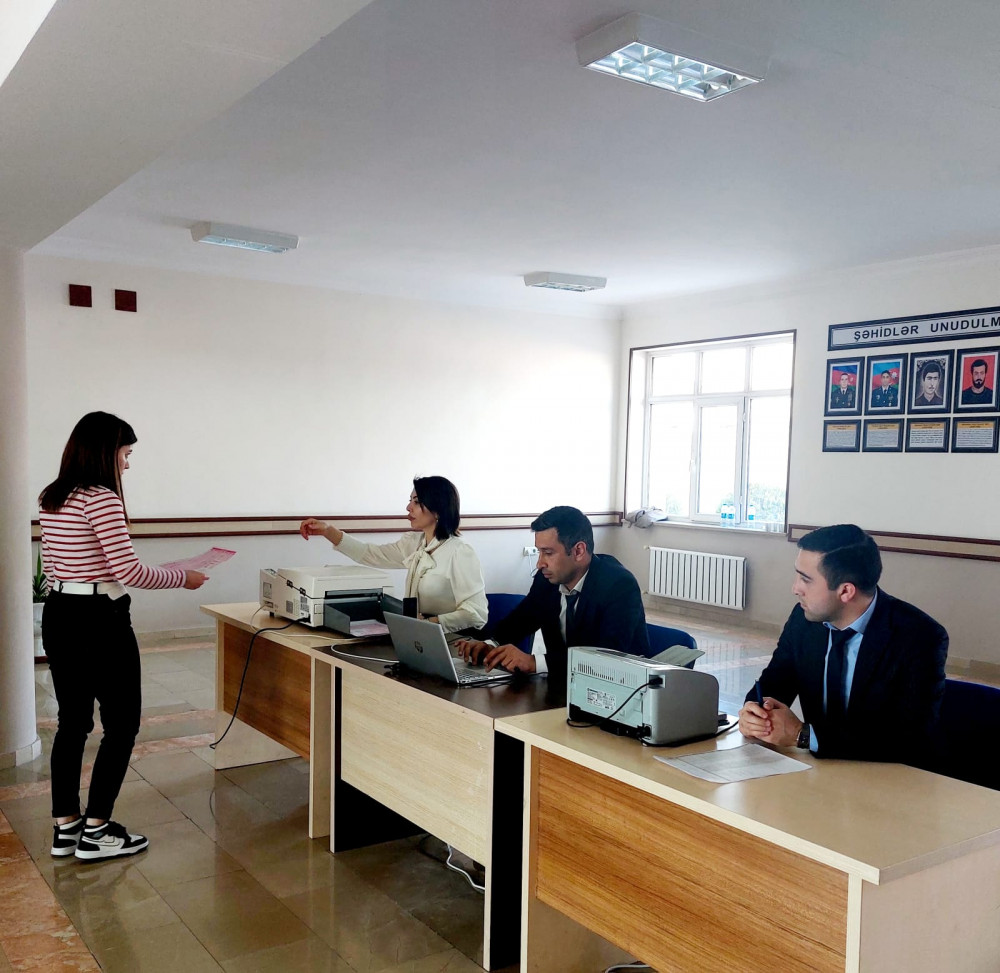 Naxçıvanda təhsil müəssisələrində vakant laborant vəzifələri üçün müsabiqə keçirilib<font color=red> - FOTOLAR</font>