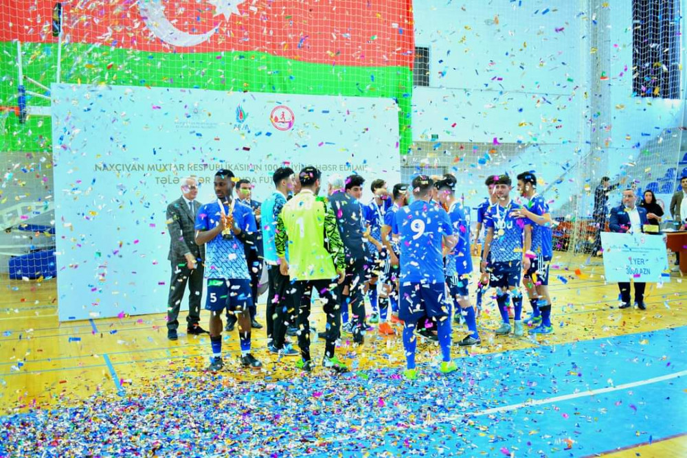 Naxçıvan Dövlət Universitetinin futbol komandası ölkə çempionu olub <font color='red'> - YENİLƏNİB</font><font color=red> - VİDEO</font>