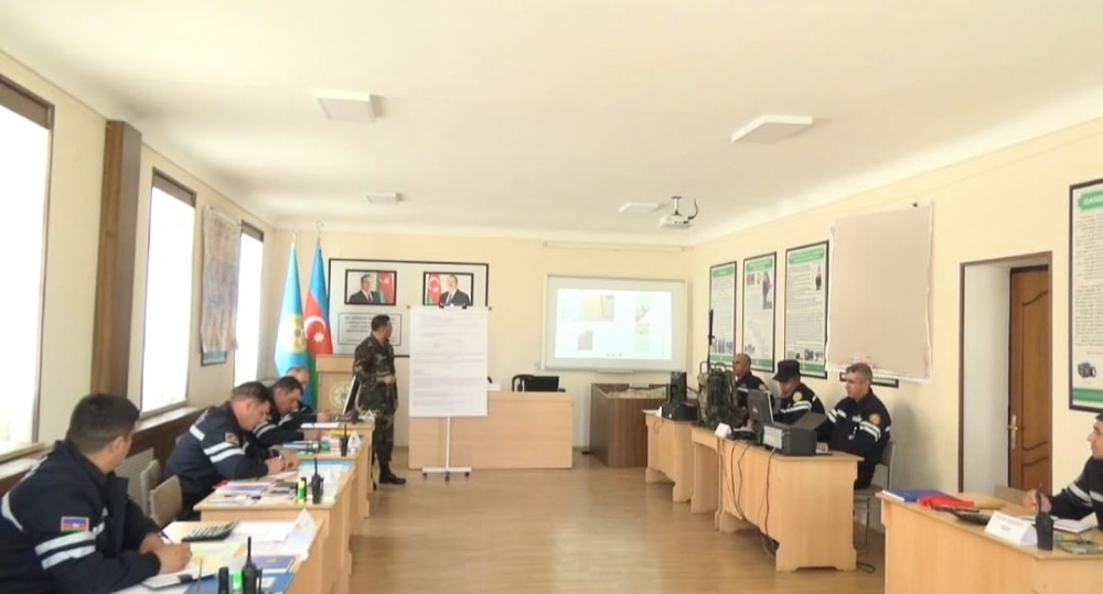 Naxçıvan Fövqəladə Hallar Nazirliyinin Mülki müdafiə alayında qərargah məşqi keçirilib<font color=red> - FOTOLAR</font>