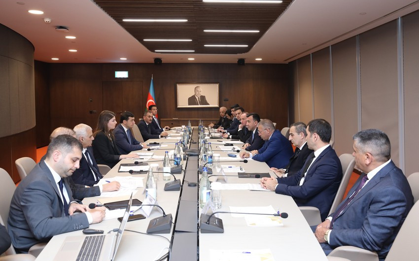 Naxçıvanın sosial-iqtisadi inkişafına dair Dövlət Proqramının icrası müzakirə olunub<font color=red> - FOTOLAR</font>