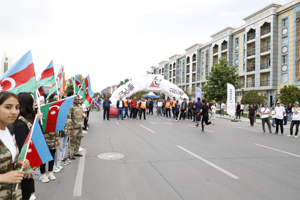 Naxçıvanda keçirilən kros qaçışına 700-dən çox insan qatılıb<font color=red> - FOTOLAR</font>