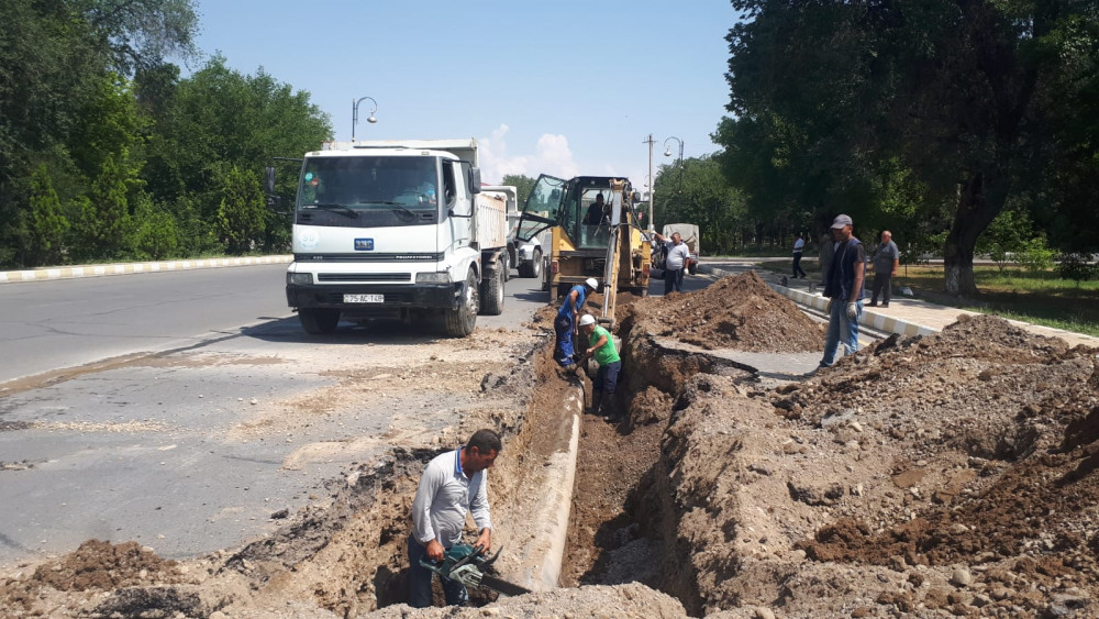 Naxçıvan şəhərində magistral su xəttində qəza baş verib<font color=red> - FOTOLAR</font>