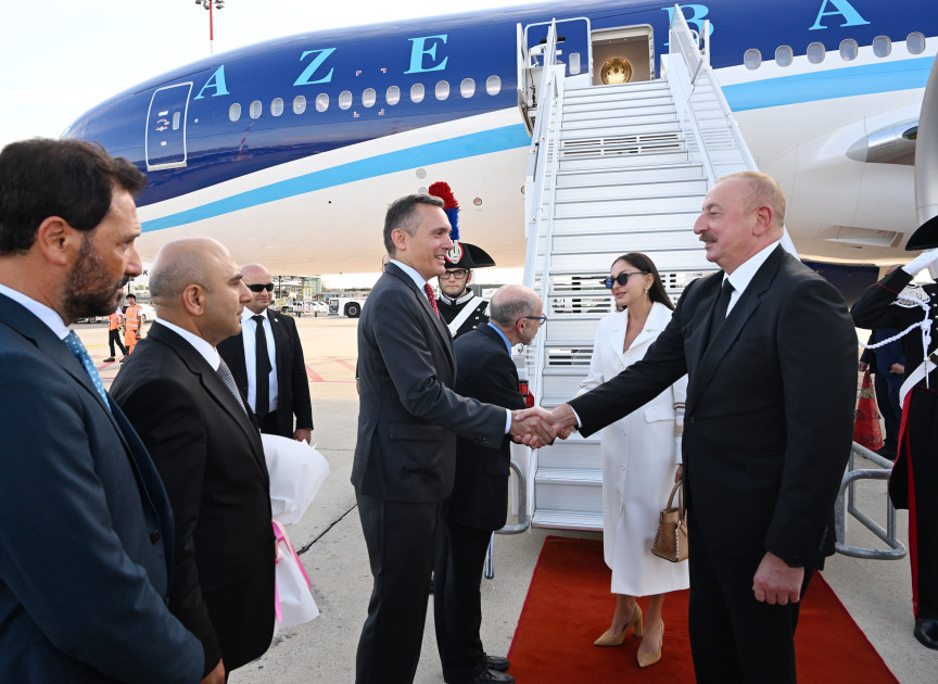 Azərbaycan Prezidenti İlham Əliyev İtaliyaya işgüzar səfərə gedib<font color=red> - FOTOLAR</font>