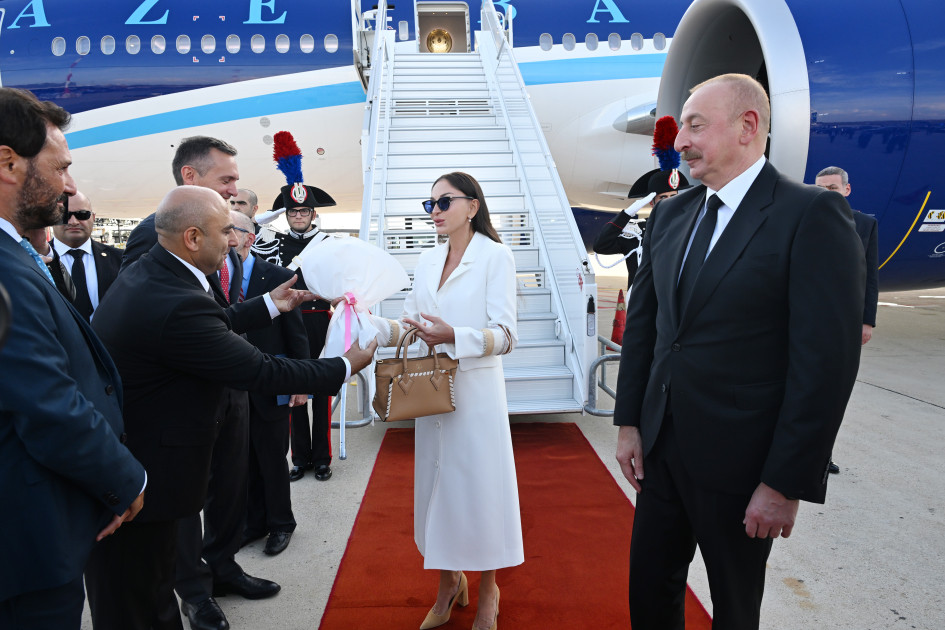 Azərbaycan Prezidenti İlham Əliyev İtaliyaya işgüzar səfərə gedib<font color=red> - FOTOLAR</font>