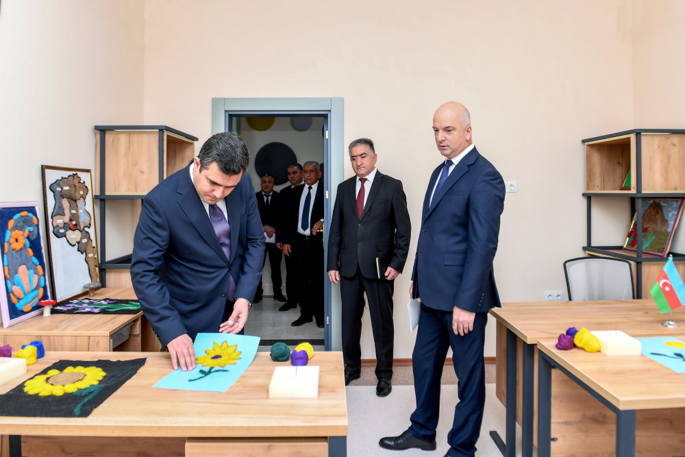Şahbuz və Babək rayonlarında məktəbdənkənar təhsil müəssisələri üçün inşa olunan yeni binalar kollektivlərin  istifadəsinə verilib<font color=red> - FOTOLAR</font>