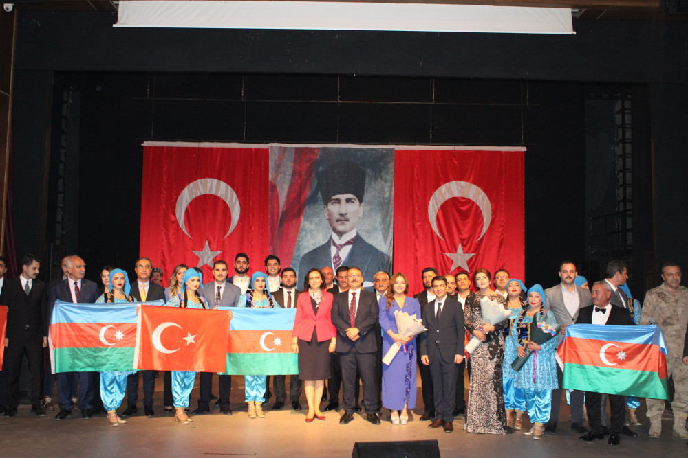 Naxçıvan Dövlət Filarmoniyası Türkiyədə konsert proqramı ilə çıxış edib<font color=red> - FOTOLAR</font>