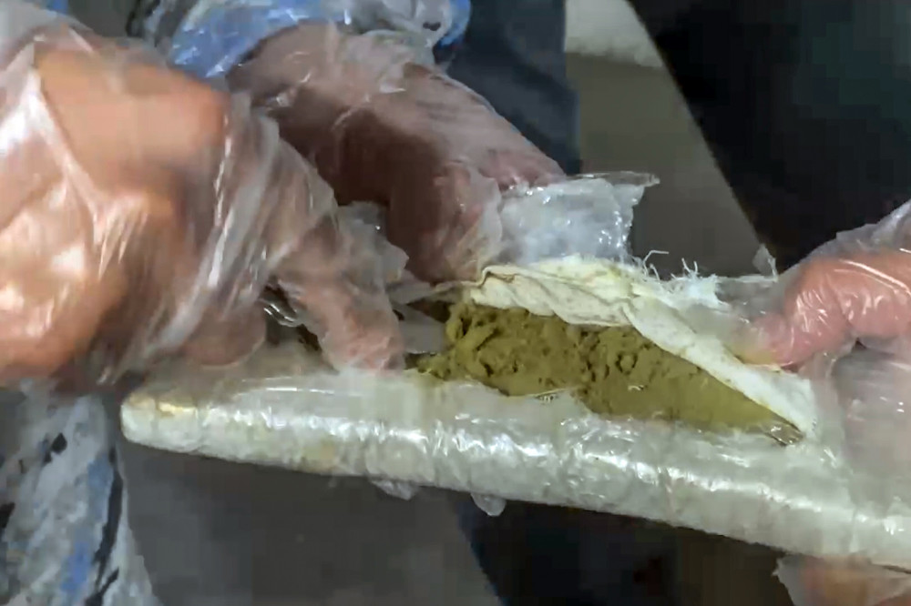 İrandan Bolqarıstana narkotik vasitə aparan sürücü Naxçıvanda saxlanılıb<font color=red> - FOTOLAR</font>