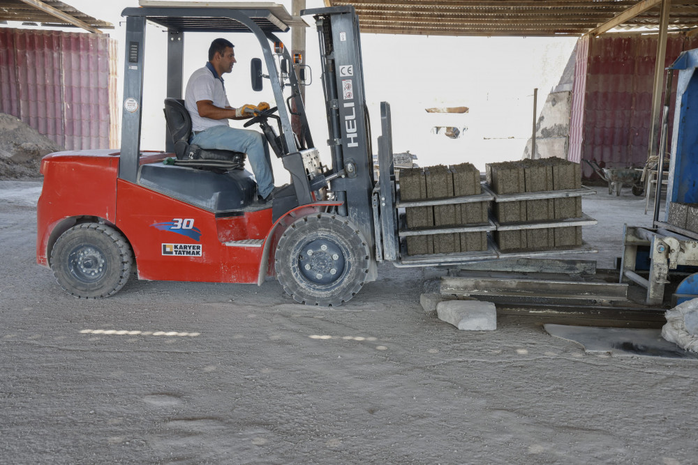 Naxçıvanda infrastruktur üçün keyfiyyətli təməl <font color=red> - FOTOLAR</font>