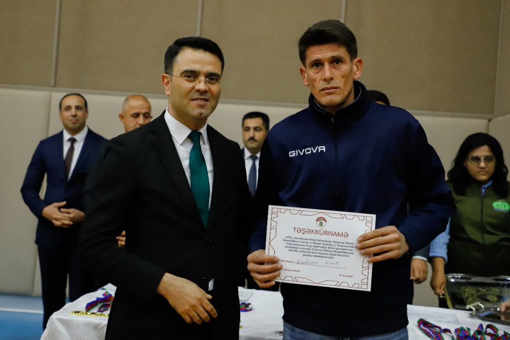 Naxçıvanda keçirilən futzal turnirinin qalibi bəlli olub<font color=red> - FOTOLAR</font>