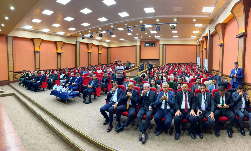 Naxçıvanda "Gələcəklə ünsiyyət" beynəlxalq konfrans keçirilir <font color='red'> - YENİLƏNƏCƏK</font><font color=red> - FOTOLAR</font>