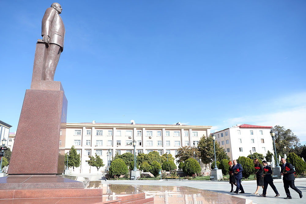 Naxçıvan şəhərində yerləşən Heydər Əliyev Muzeyində “Heydər Əliyev və Azərbaycanın yeni enerji strategiyası” bölməsinin açılışı olub <font color=red> - FOTOLAR</font>
