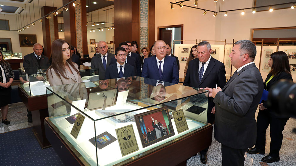 Naxçıvan şəhərində yerləşən Heydər Əliyev Muzeyində “Heydər Əliyev və Azərbaycanın yeni enerji strategiyası” bölməsinin açılışı olub <font color=red> - FOTOLAR</font>