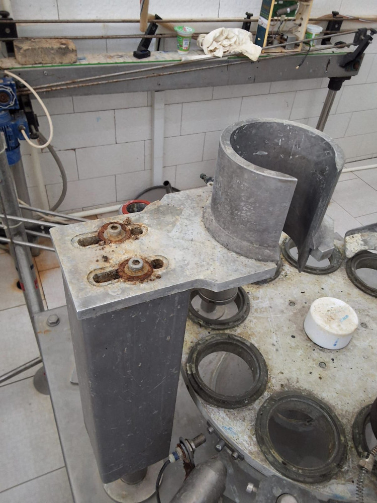 Naxçıvanda süd emalı sexinin fəaliyyəti məhdudlaşdırılıb<font color=red> - FOTOLAR</font>