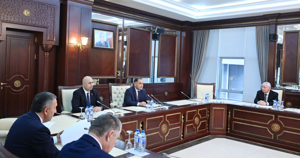 Milli Məclisin İqtisadi siyasət, sənaye və sahibkarlıq komitəsinin iclası keçirilib<font color=red> - FOTOLAR</font>