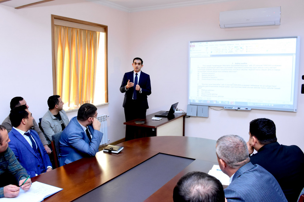 Sınaq imtahanının nəticələri müzakirə edilib<font color=red> - FOTOLAR</font>