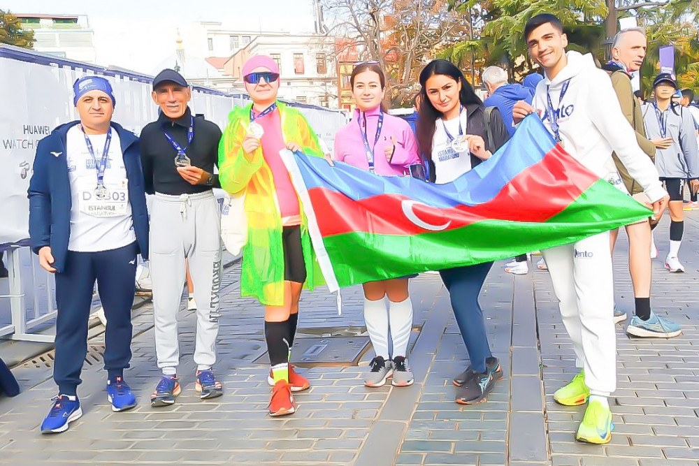 Naxçıvan idmançısı Əmrah Nağıyev İstanbul Marafonunda iştirak edib<font color=red> - FOTOLAR</font>