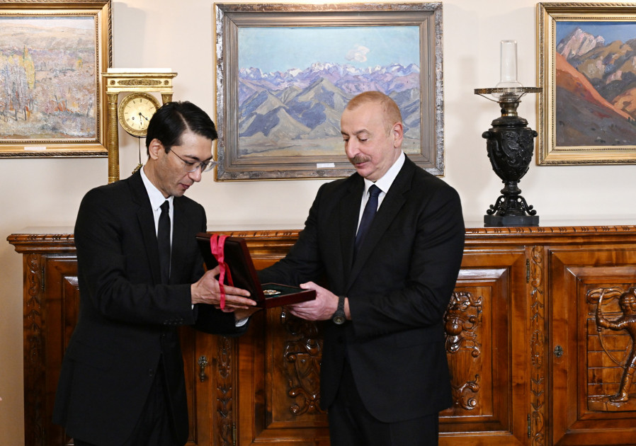 Prezident İlham Əliyevə “Çingiz Aytmatov” ordeni təqdim edilib<font color=red> - FOTOLAR</font>