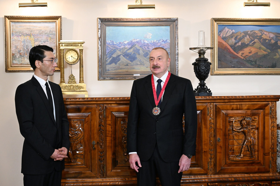 Prezident İlham Əliyevə “Çingiz Aytmatov” ordeni təqdim edilib<font color=red> - FOTOLAR</font>