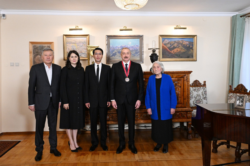 Prezident İlham Əliyevə “Çingiz Aytmatov” ordeni təqdim edilib<font color=red> - FOTOLAR</font>