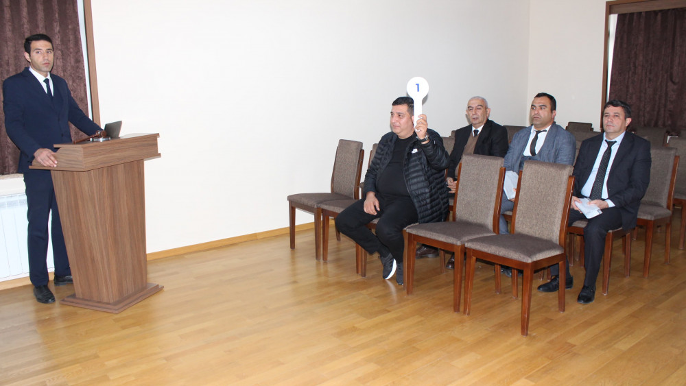 Naxçıvanda növbəti hərrac keçirilib<font color=red> - FOTOLAR</font>