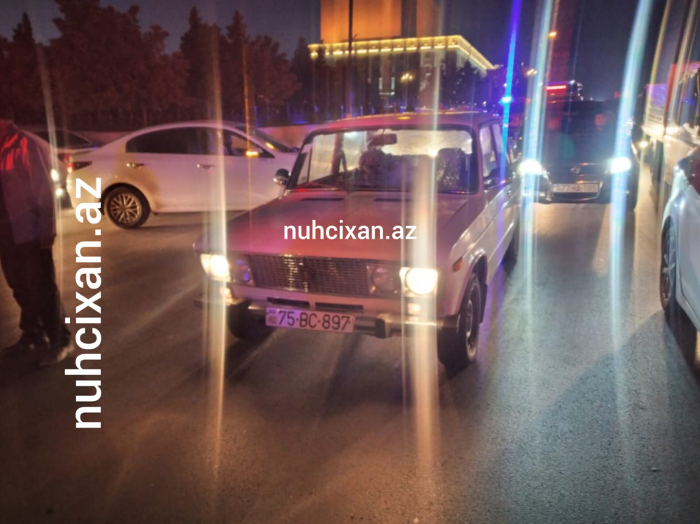 Naxçıvan şəhərində piyadanın vurulması ilə nəticələnən yol-nəqliyyat hadisəsi baş verib<font color=red> - FOTOLAR</font>