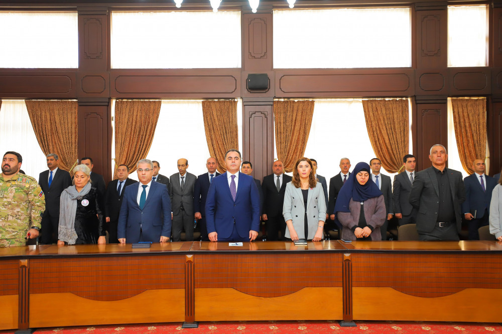 Naxçıvan Şəhər İcra Hakimiyyətində “Qəhrəmanlıq və qürur günü” adlı tədbir keçirilib<font color=red> - FOTOLAR</font>